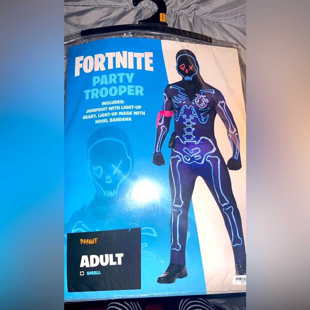 FORTNITE PARTY TROOPER costume size ADULT SMALL